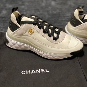 bnib chanel sneakers